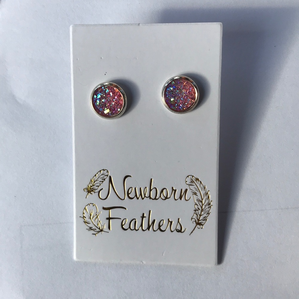 Newborn Feather 8mm Geode earrings in blush pink